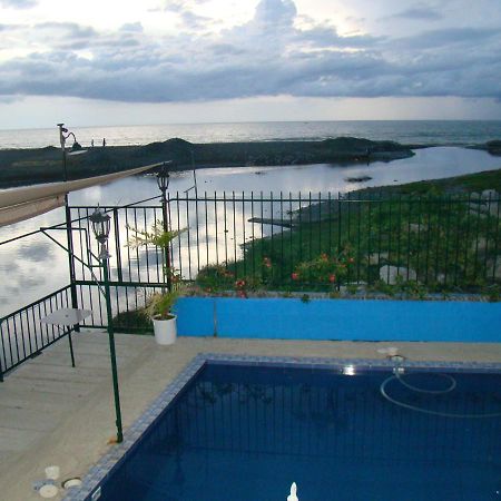 Tagudan Kubo Garden Hotel Tagudin Екстер'єр фото